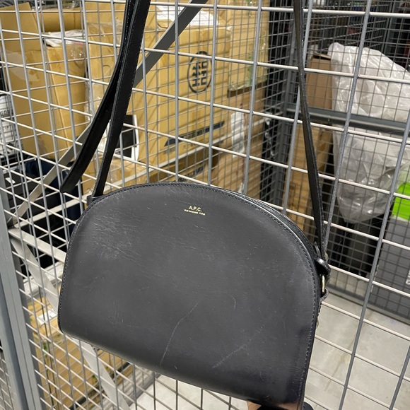 APC half moon bag - Picture 6 of 9